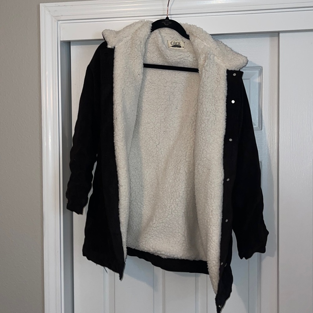 CAGE COAT SIZE M: Fluffy coat with buttons
